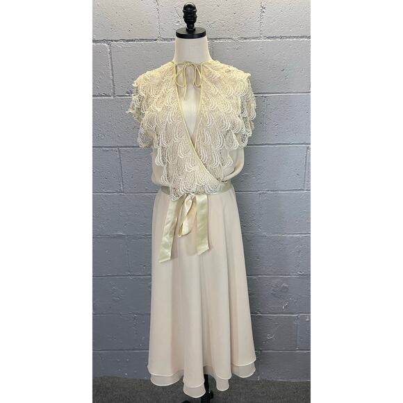 Vintage 1980s Cream Ivory Chiffon Lace Overlay Midi Dress Keyhole Neck Large - Picture 7 of 9